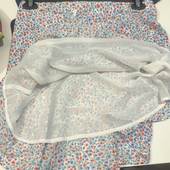 NEW RAILS lara skirt in wild daisies - Picture 10 of 10